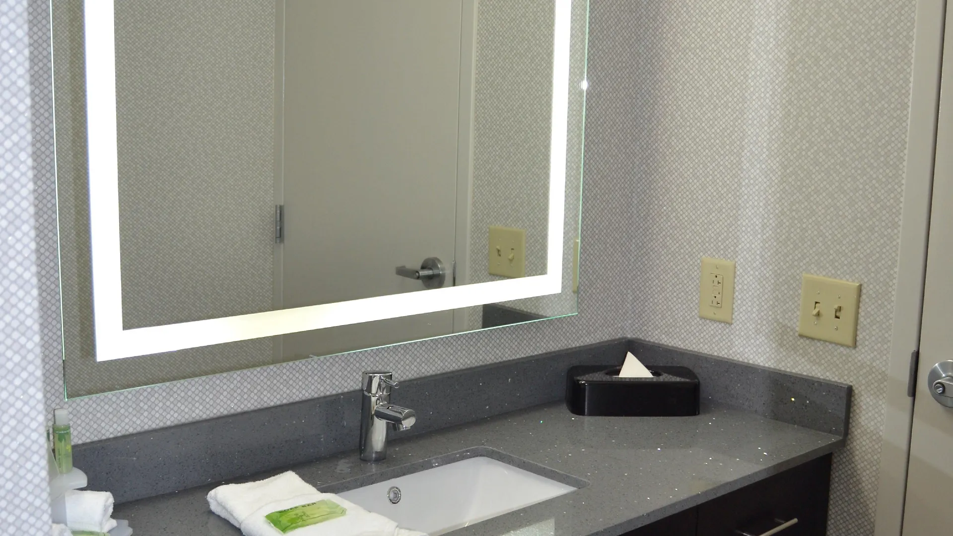 Holiday Inn Express & Suites Nashville Southeast - Antioch By Ihg Hotel