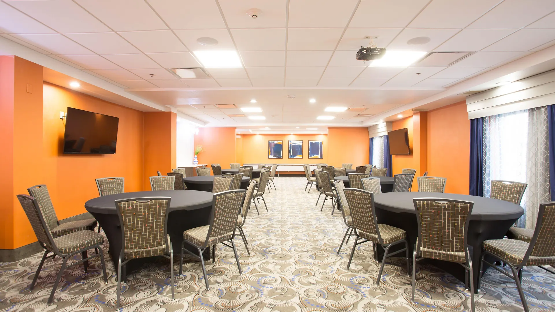 Holiday Inn Express & Suites Nashville Southeast - Antioch By Ihg